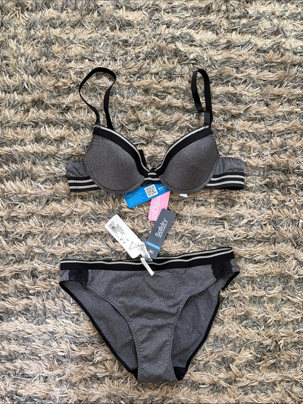 NWT Antigel by Lise Charmel Coach Moi Sporty Gray Bra Set 34A M